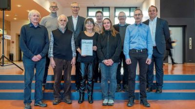 Gruppenbild der Zuffkafahrer bei der Urkunden Übergabe